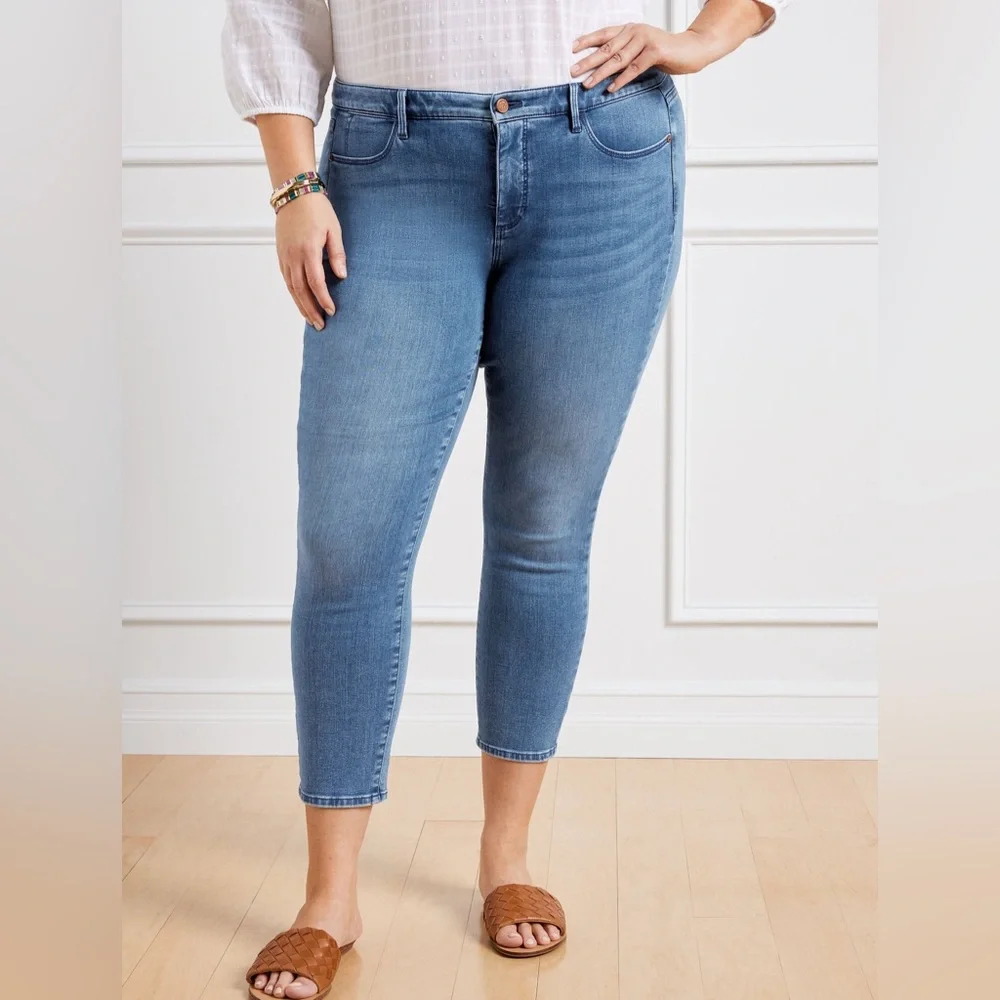 TALBOTS NWT 18 18W Jegging Crops in Neptune Wash • Cropped Denim Jeans - Picture 10 of 11